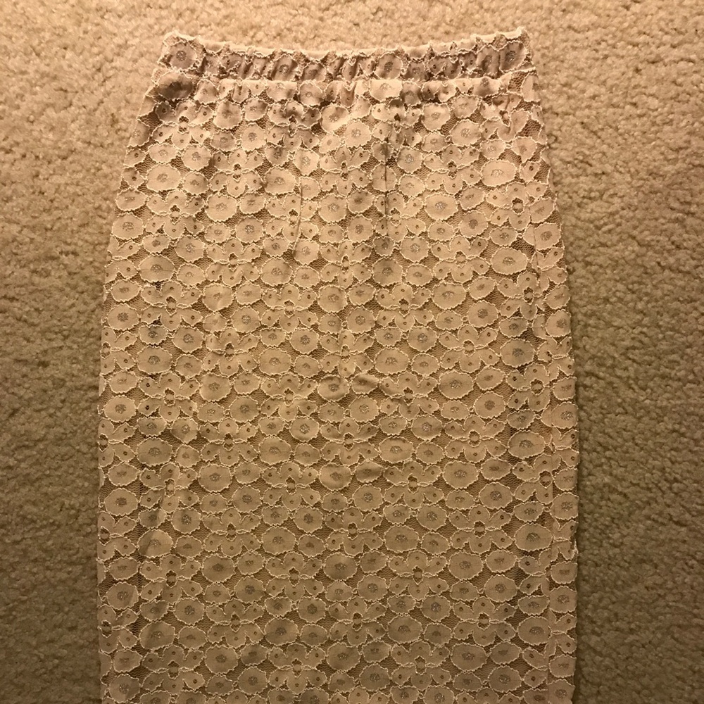 Nude skirt